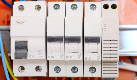 改性尼龍?jiān)陔娮赢a(chǎn)品行業(yè)的應(yīng)用有哪些？